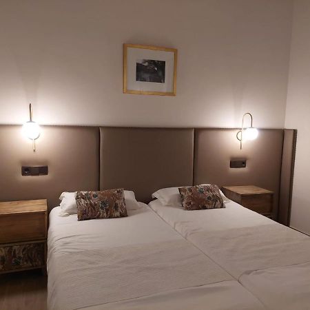 Hotel El Balcon De La Vega Pareja Zewnętrze zdjęcie