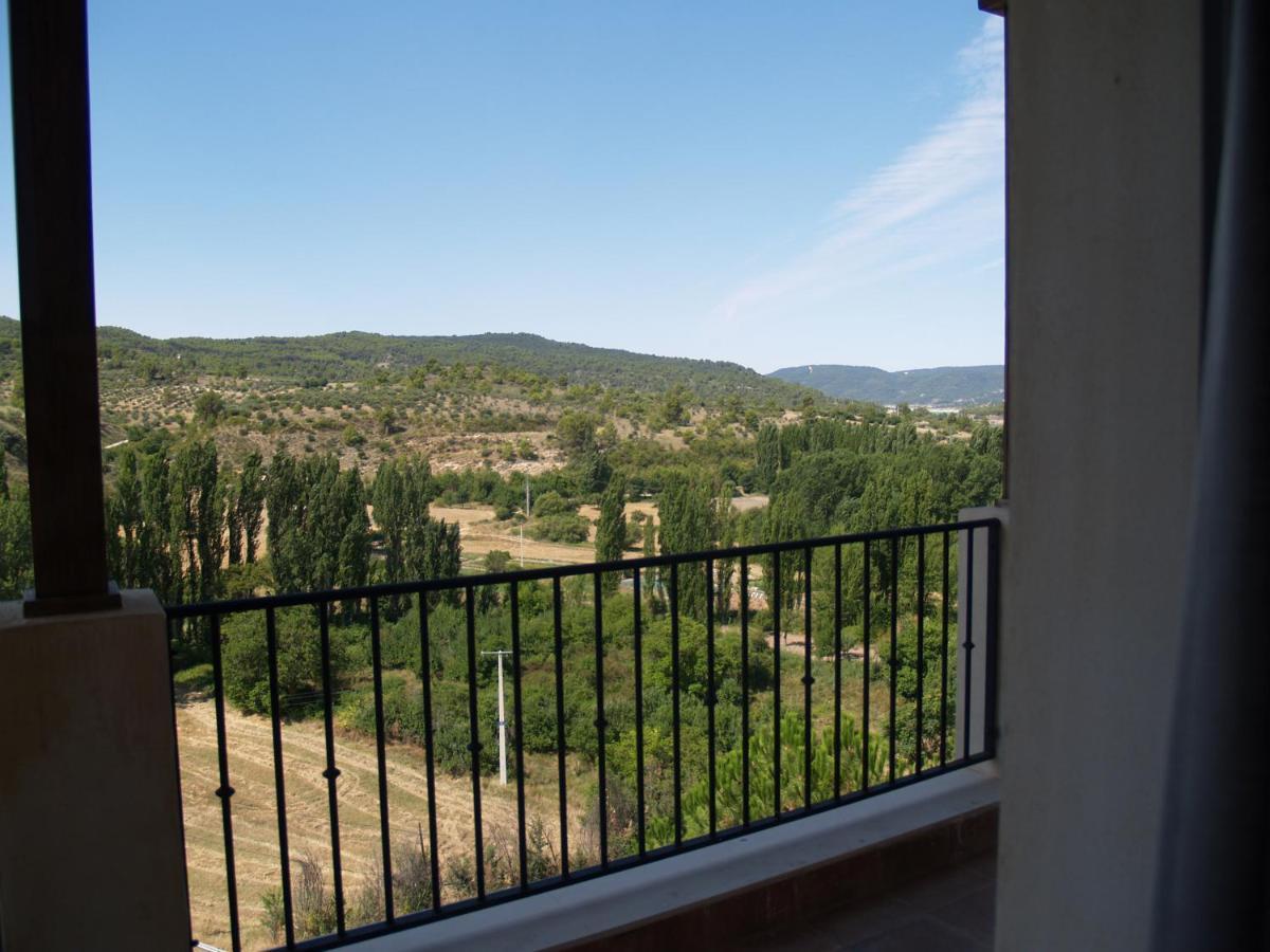 Hotel El Balcon De La Vega Pareja Zewnętrze zdjęcie