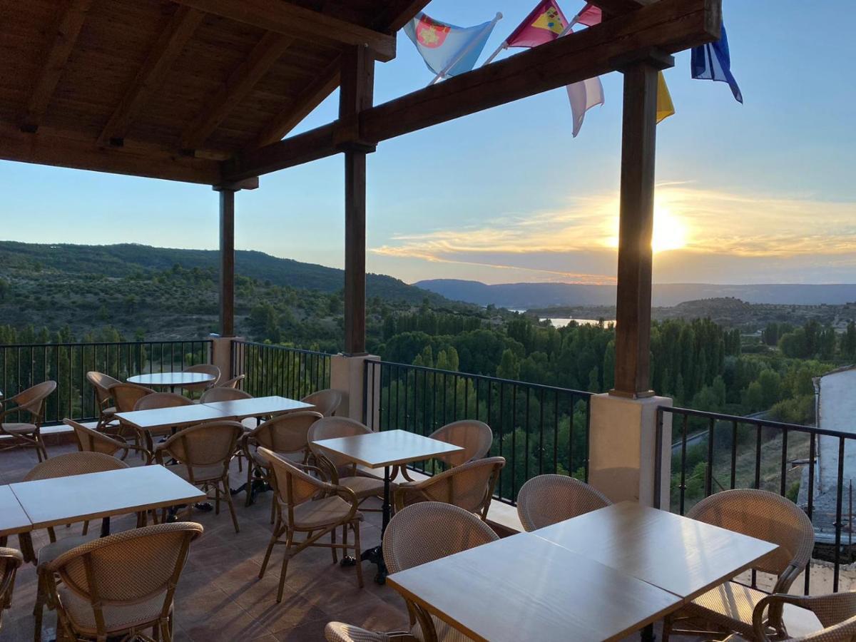 Hotel El Balcon De La Vega Pareja Zewnętrze zdjęcie