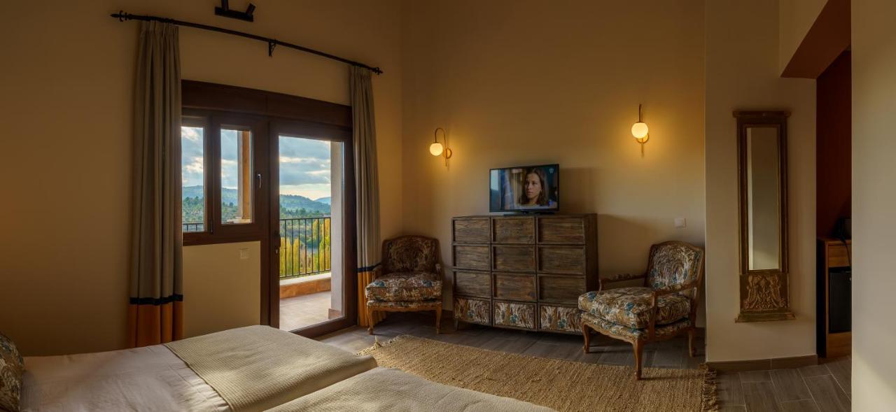 Hotel El Balcon De La Vega Pareja Zewnętrze zdjęcie