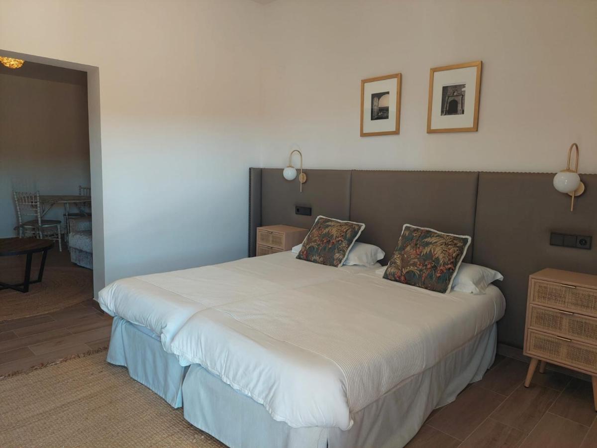 Hotel El Balcon De La Vega Pareja Zewnętrze zdjęcie