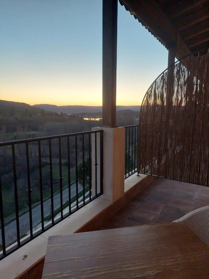 Hotel El Balcon De La Vega Pareja Zewnętrze zdjęcie
