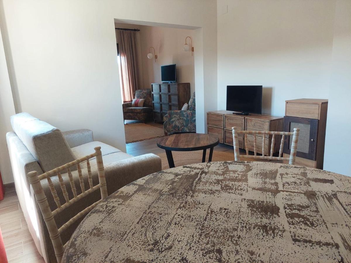 Hotel El Balcon De La Vega Pareja Zewnętrze zdjęcie